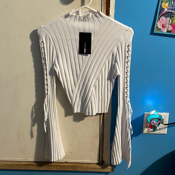 Top - Picture 1 of 1